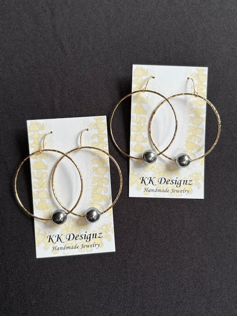 Peacock Pearl Hammered Hoops on Gold