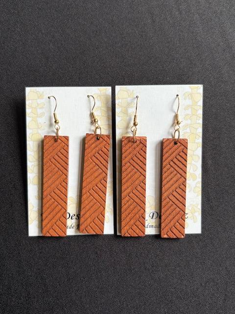 Wooden Triangle Bars on Gold